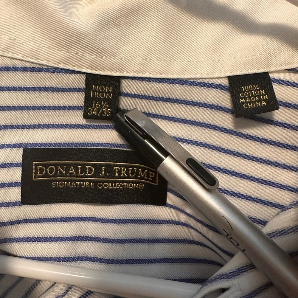 Donald Trump Signature Collection Men's
Blue Stripe Dress Shirt. - Picture 4 of 4